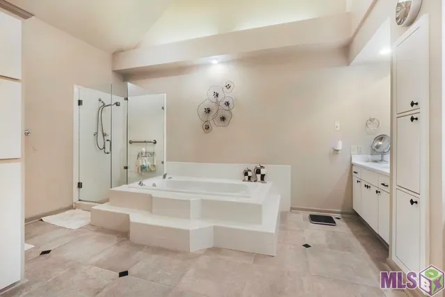 $599,000 | 5741 Lake Shadow Drive, Baton Rouge, LA 70817