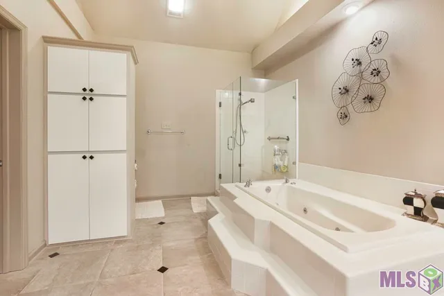 $599,000 | 5741 Lake Shadow Drive, Baton Rouge, LA 70817