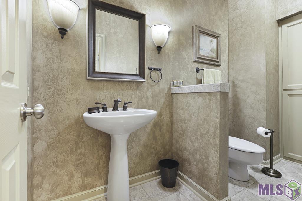5741 Lake Shadow Drive Baton Rouge, LA 70817 - Photo 25 of 50
