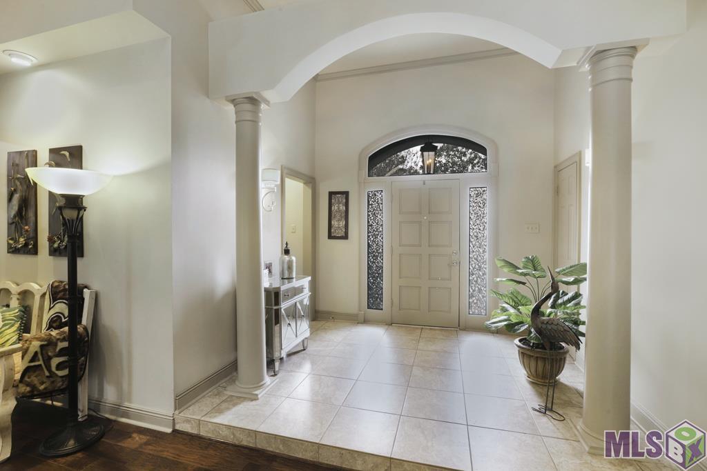 5741 Lake Shadow Drive Baton Rouge, LA 70817 - Photo 3 of 50