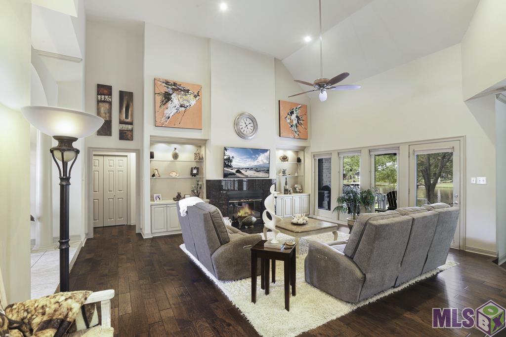 5741 Lake Shadow Drive Baton Rouge, LA 70817 - Photo 6 of 50