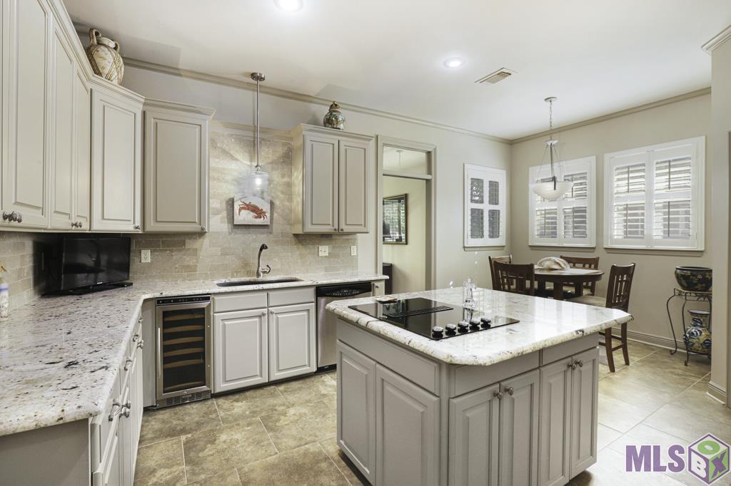 5741 Lake Shadow Drive Baton Rouge, LA 70817 - Photo 8 of 50