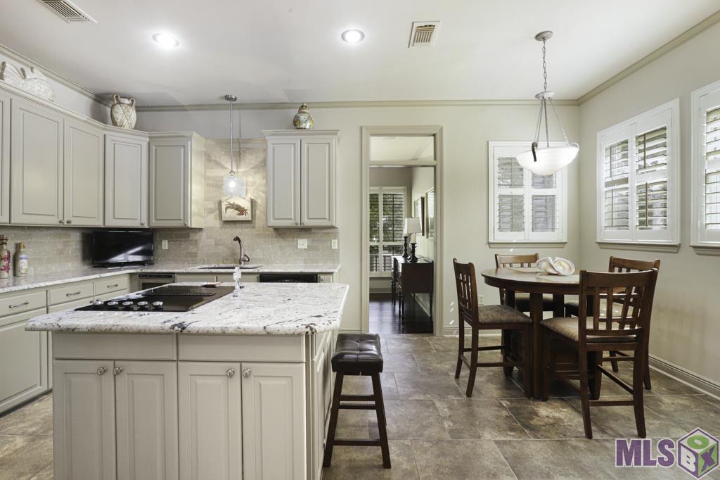 5741 Lake Shadow Drive Baton Rouge, LA 70817 - Photo 10 of 50