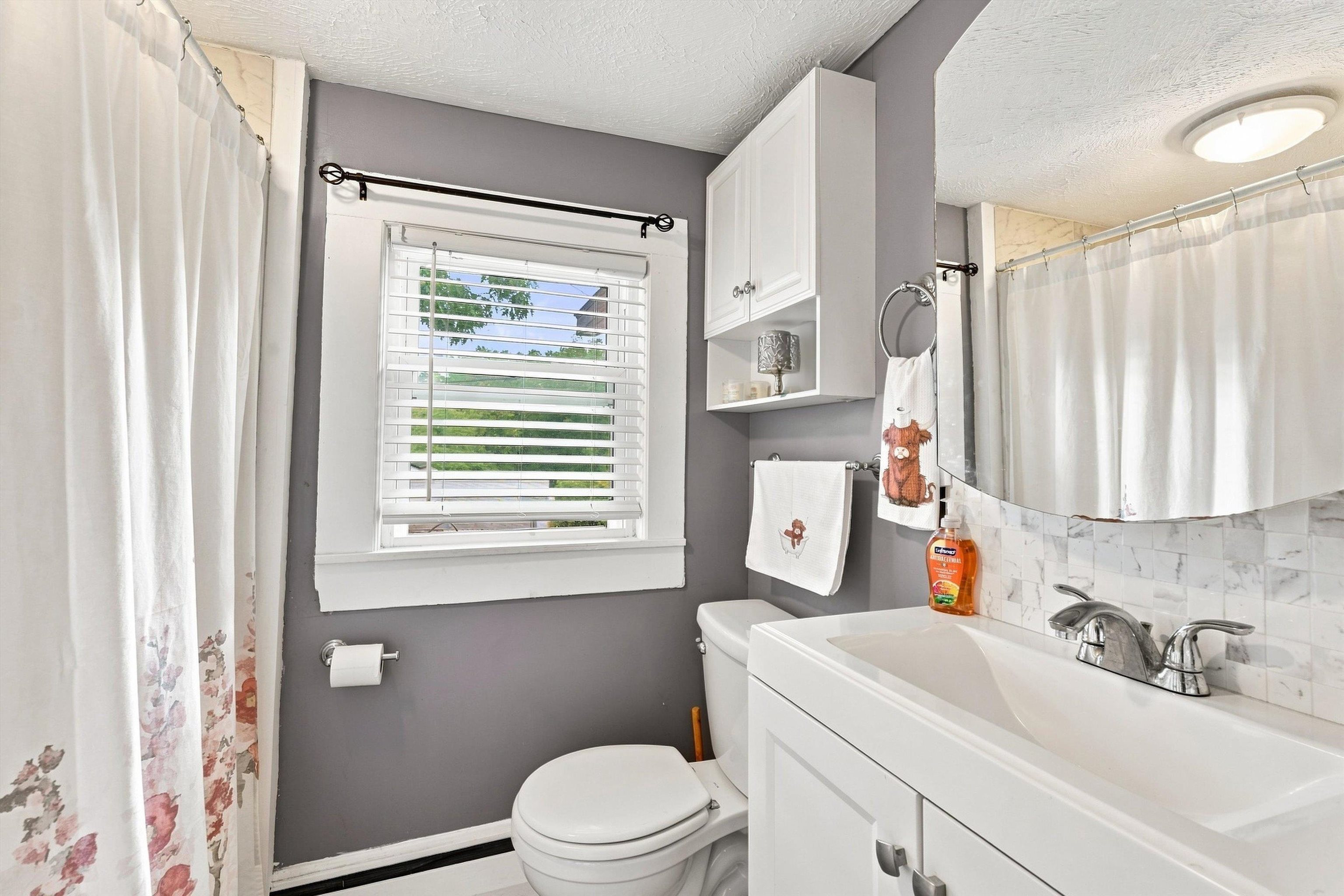 33 Beacon Hill Road Derry, NH 03038 - Photo 27 of 40 Gallery Image 27