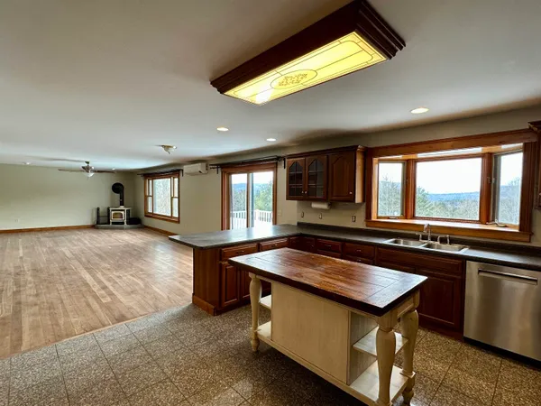$990,000 | 49 Sherri Lane, Clarendon, VT 05759