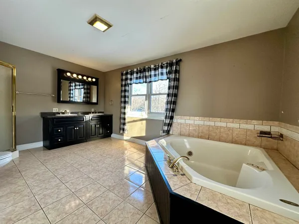 $990,000 | 49 Sherri Lane, Clarendon, VT 05759