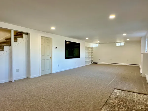 $990,000 | 49 Sherri Lane, Clarendon, VT 05759