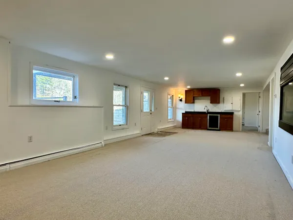 $990,000 | 49 Sherri Lane, Clarendon, VT 05759