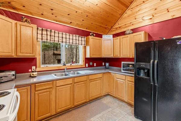 $235,000 | 39611 Wilderness Lane, Hinckley, MN 55037