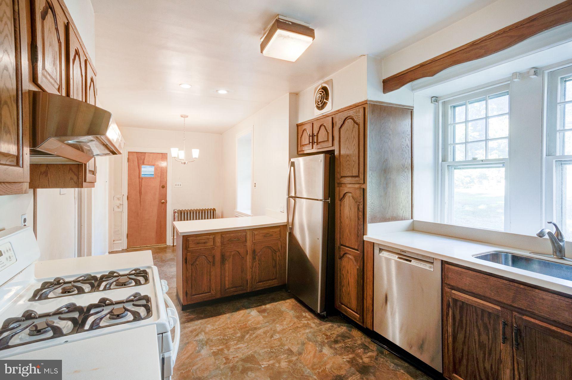 375 Pelham Road Philadelphia, PA 19119 - Photo 19 of 61 Gallery Image 19