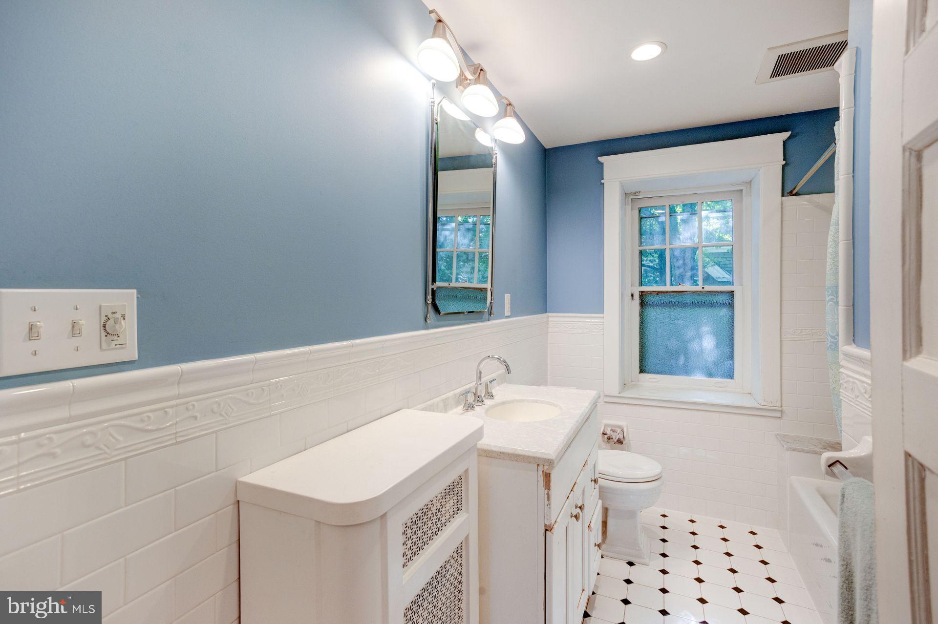 375 Pelham Road Philadelphia, PA 19119 - Photo 38 of 61 Gallery Image 38