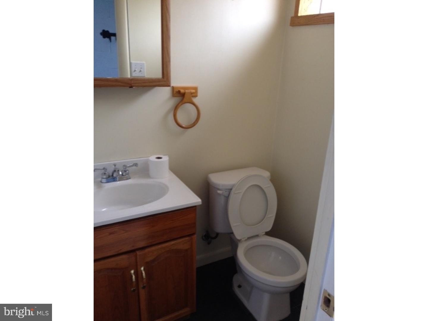 1056 Surrey Road Philadelphia, PA 19115 - Photo 11 of 18