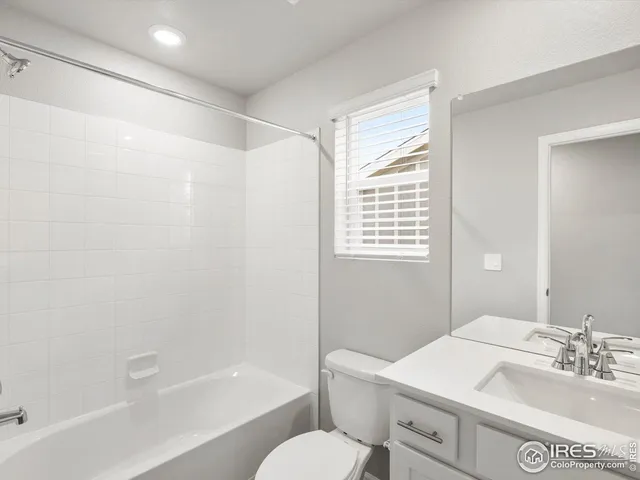 $489,990 | 4671 Sunsplash Way, Johnstown, CO 80534