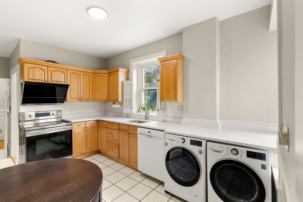 149 Winthrop Road, Unit 5 Brookline, MA 02445 - Photo 15 of 23