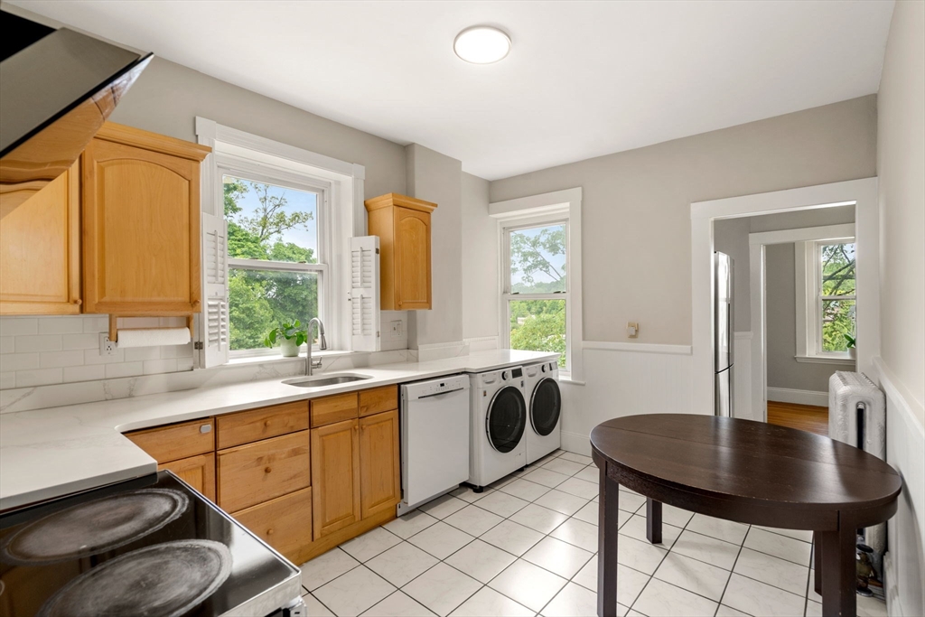 149 Winthrop Road, Unit 5 Brookline, MA 02445 - Photo 16 of 23