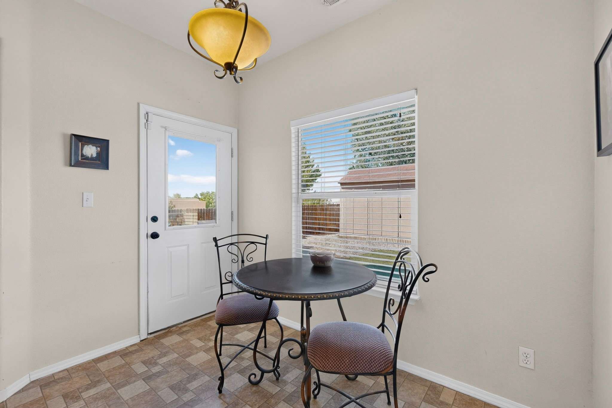 4509 Contenta Ridge Santa Fe, NM 87507 - Photo 7 of 23