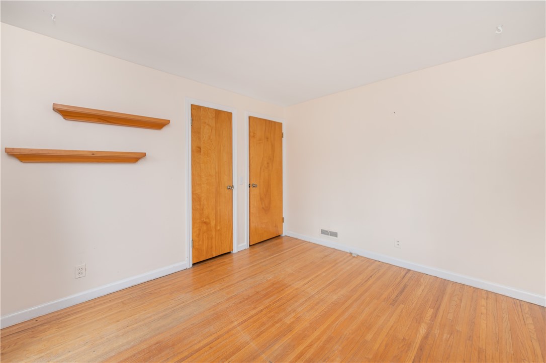 275 Garford Road Irondequoit, NY 14622 - Photo 19 of 37