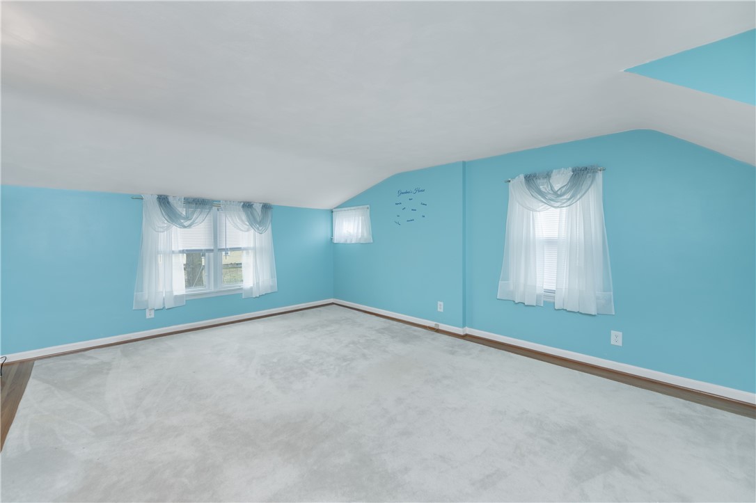 275 Garford Road Irondequoit, NY 14622 - Photo 23 of 37