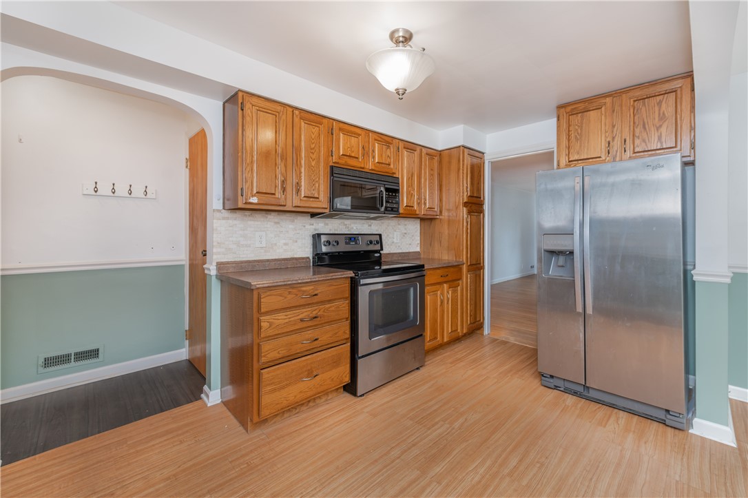 275 Garford Road Irondequoit, NY 14622 - Photo 5 of 37