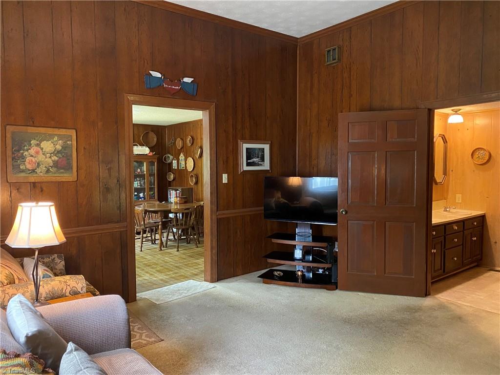 2452 Salem Church Road Lincolnton, NC 28092 - Photo 4 of 14 Sittingroom