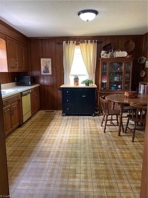 2452 Salem Church Road Lincolnton, NC 28092 - Photo 5 of 14 Kitchen/dining