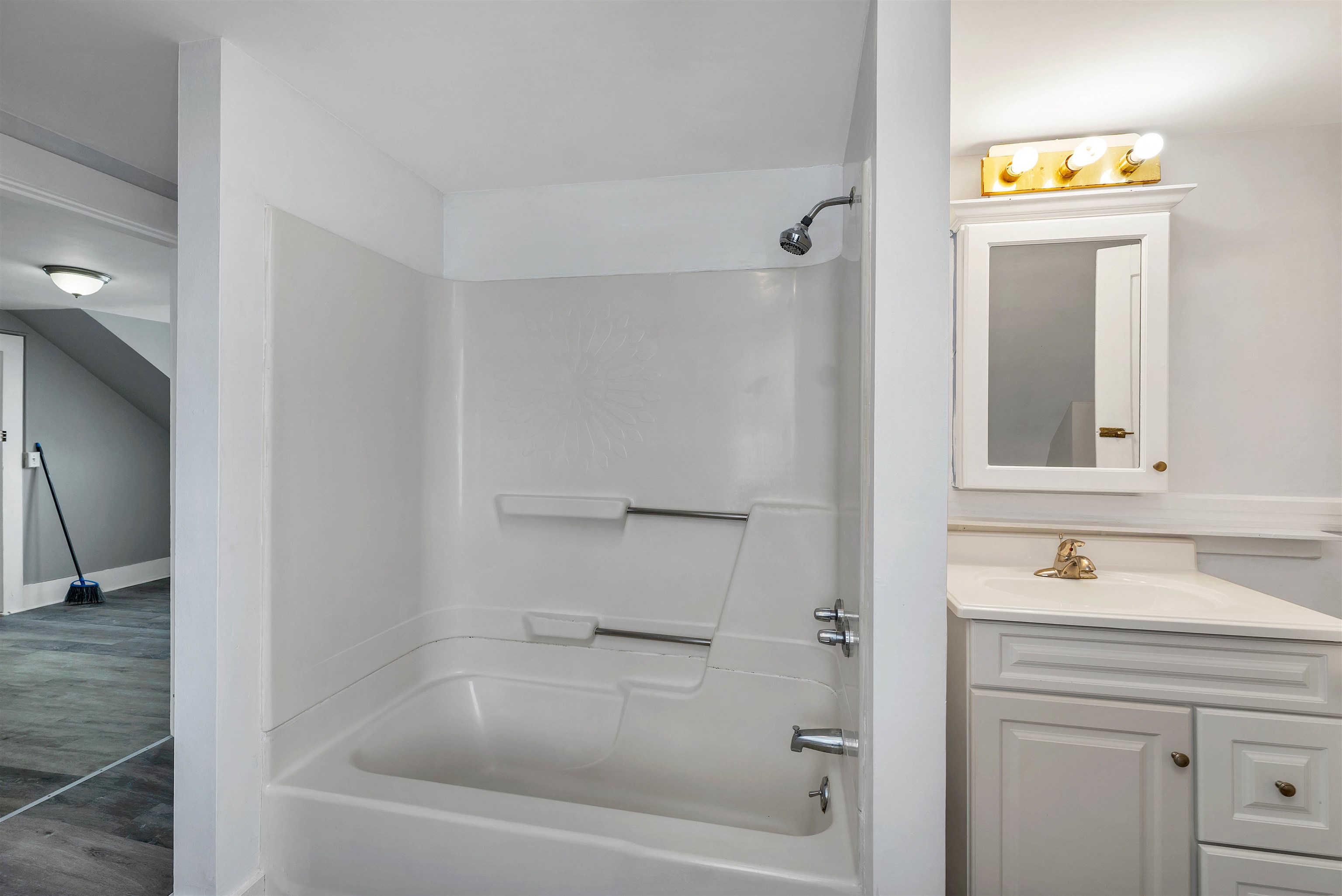 3 Keeble Street Plymouth, NH 03264 - Photo 17 of 36