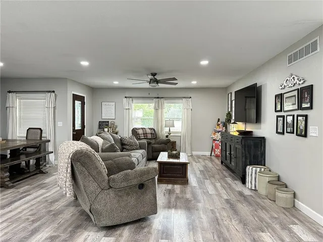 $275,000 | 1712 Hillcrest Drive, Trenton, MO 64683