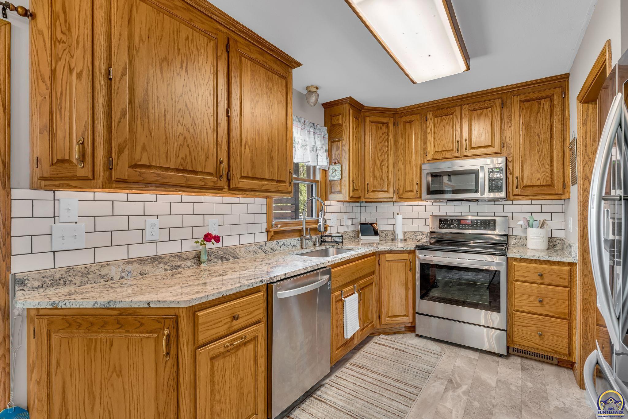 4832 Northeast Kincaid Road Topeka, KS 66617 - Photo 17 of 63