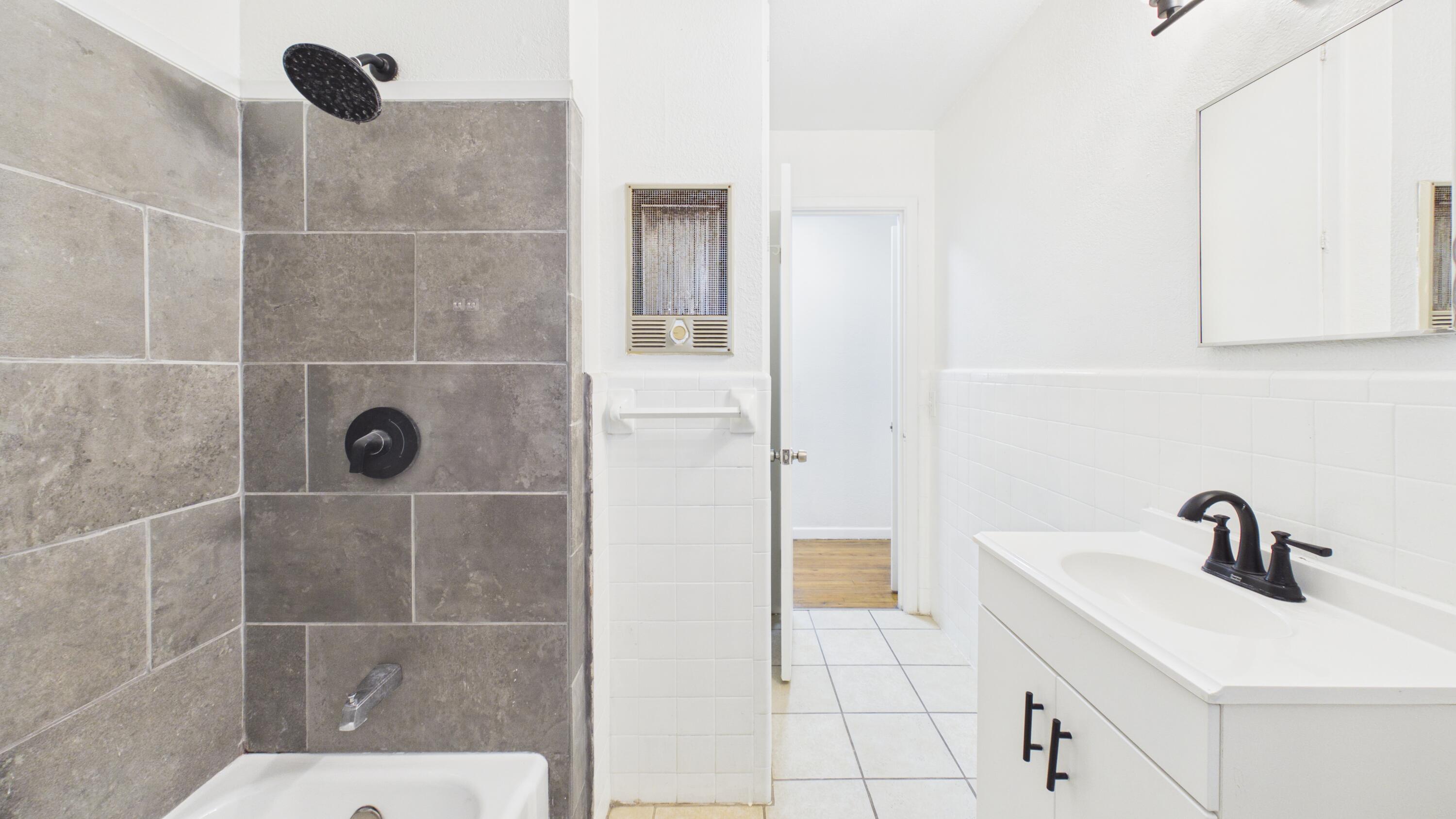 4405 47th Street Lubbock, TX 79414 - Photo 27 of 37 CAM06379G6-PR0028-STILL038
