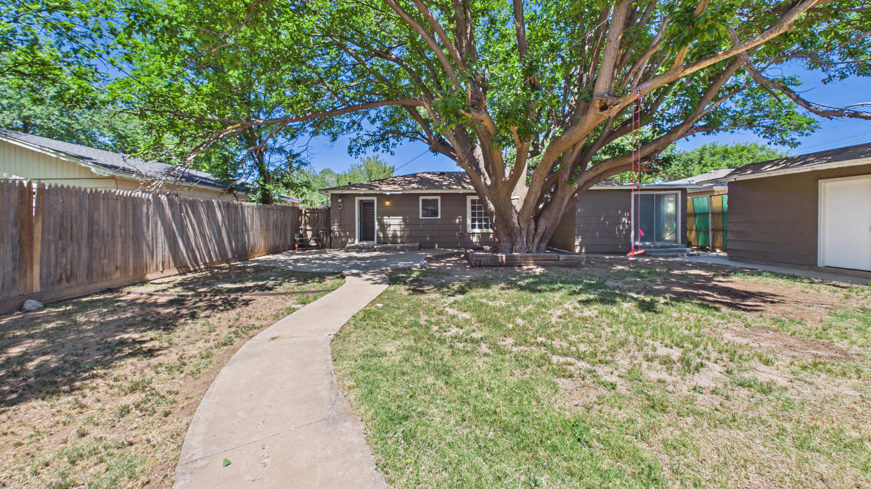 4405 47th Street Lubbock, TX 79414 - Photo 34 of 37 CAM06379G6-PR0028-STILL043