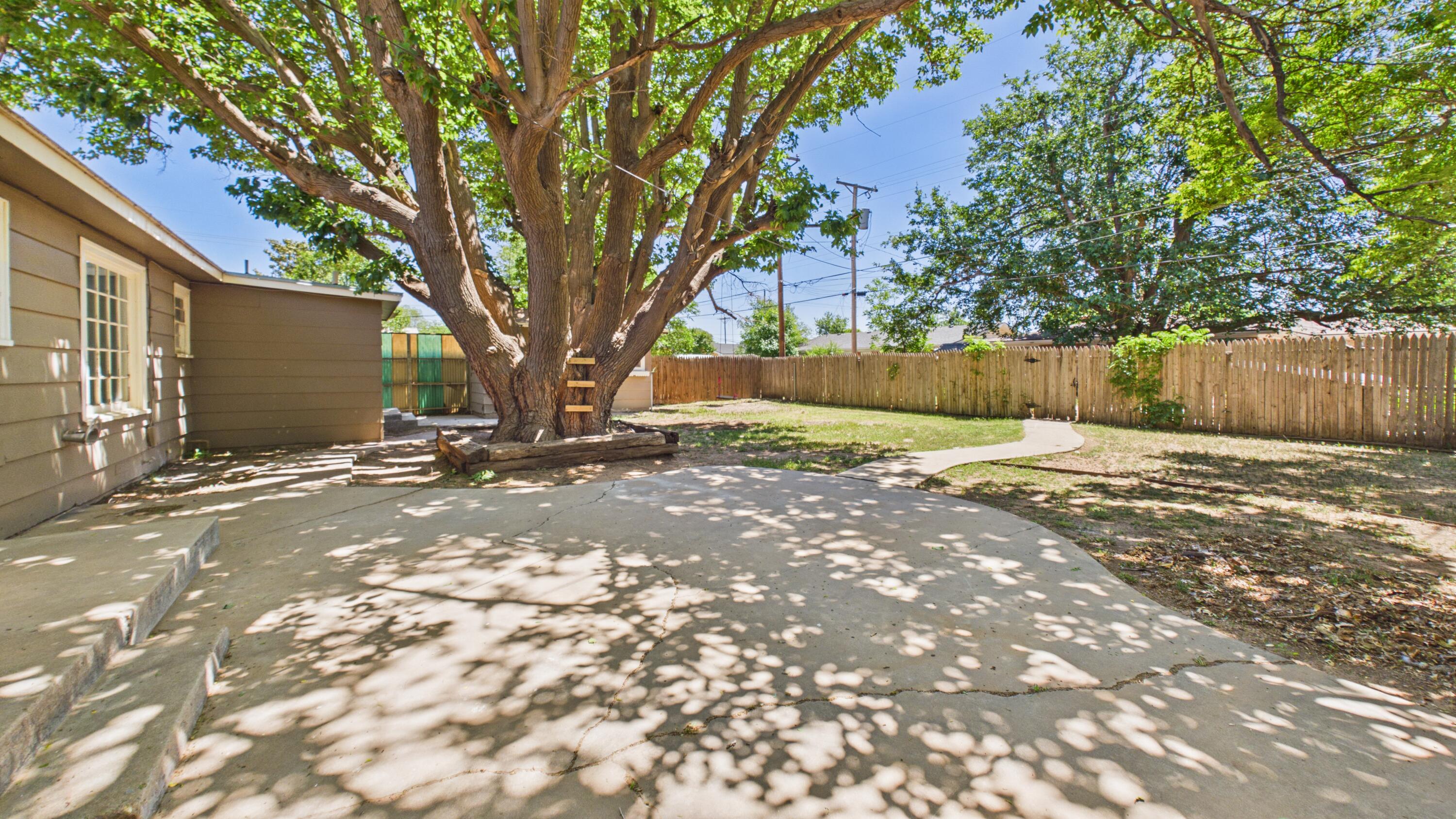 4405 47th Street Lubbock, TX 79414 - Photo 35 of 37 CAM06379G6-PR0028-STILL041
