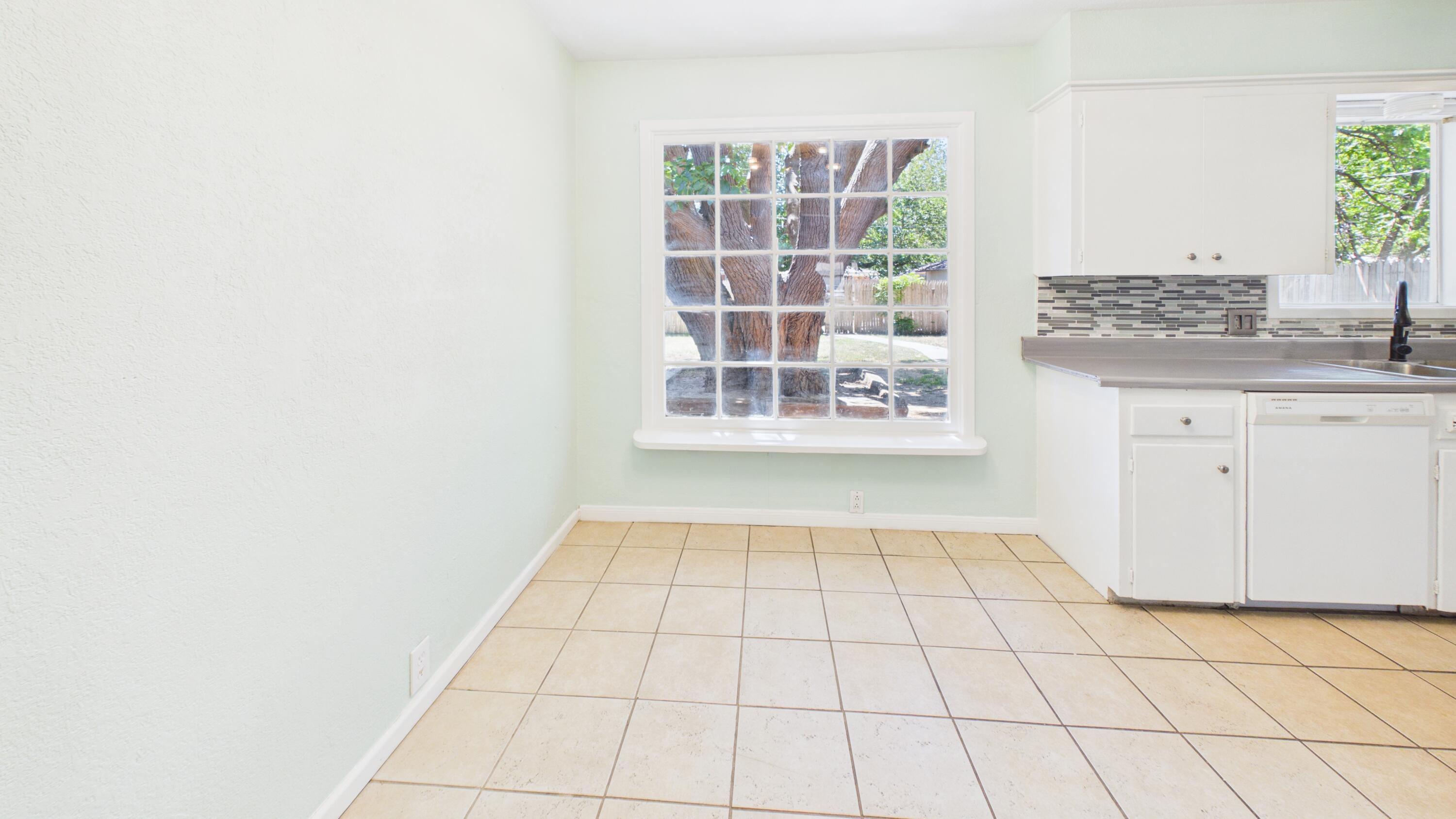 4405 47th Street Lubbock, TX 79414 - Photo 10 of 37 CAM06379G6-PR0028-STILL012