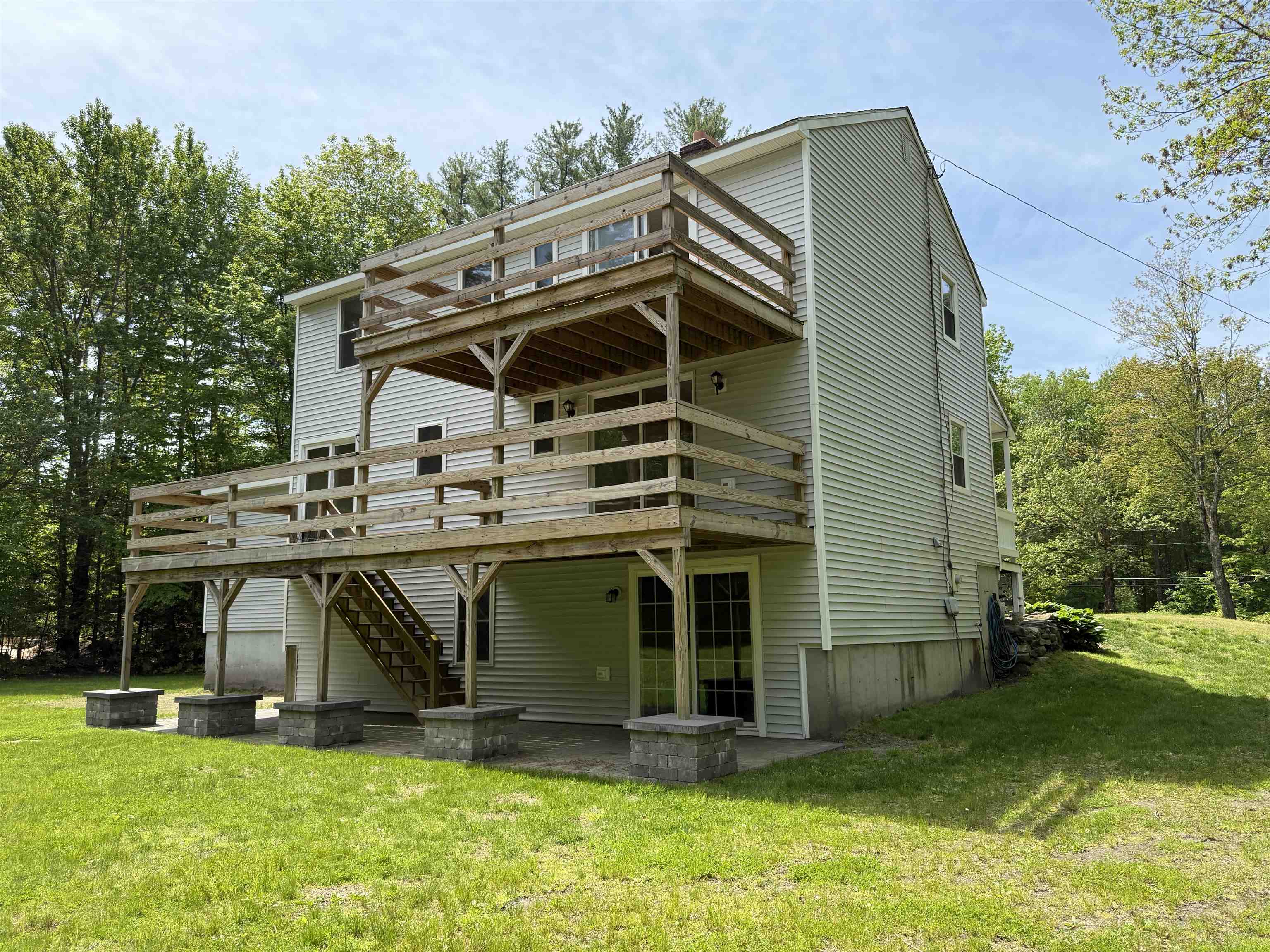 2 Germantown Road Derry, NH 03038 - Photo 7 of 16