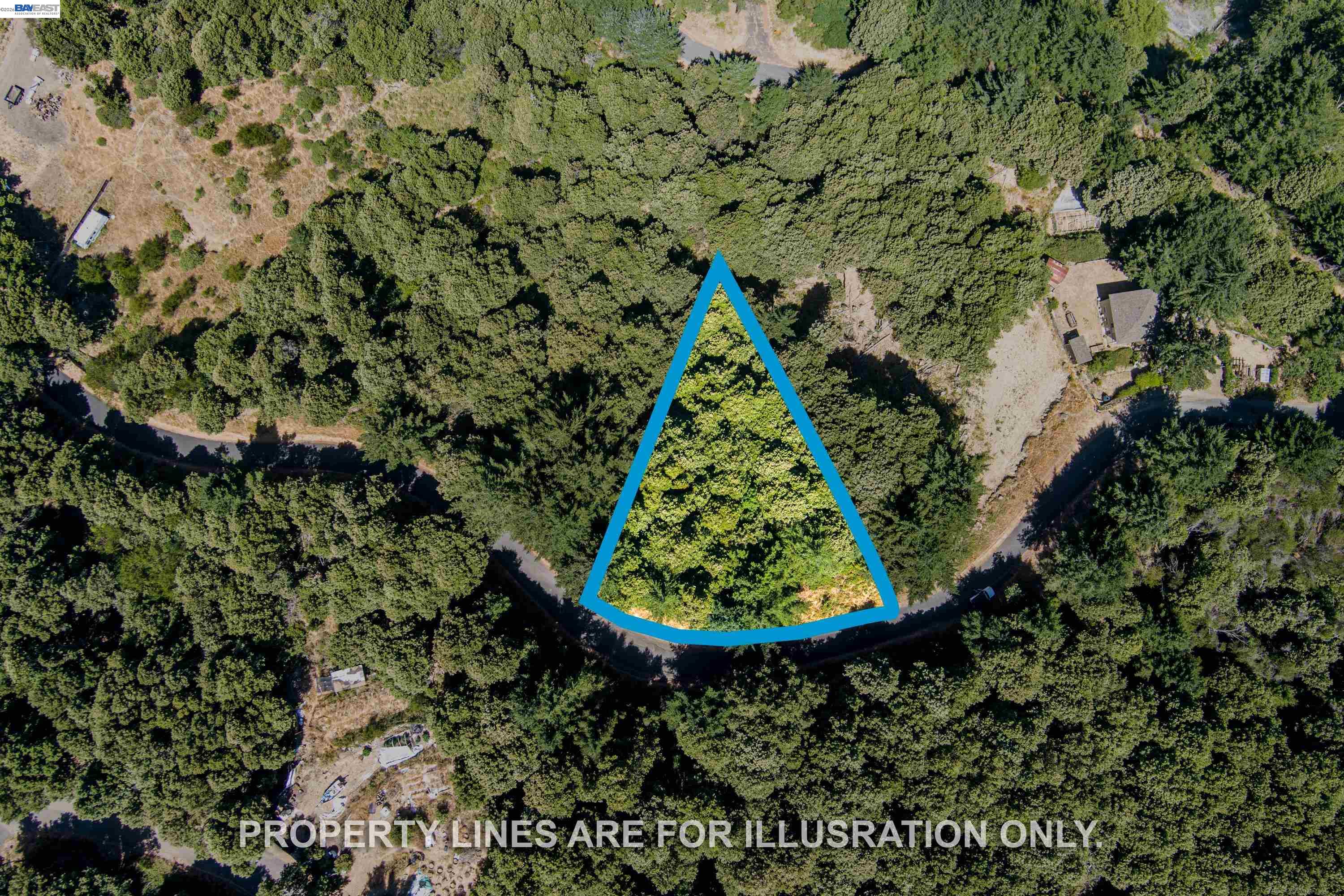 91 Walker Way Whitethorn, CA 95589 - Photo 7 of 9 a view of a backyard