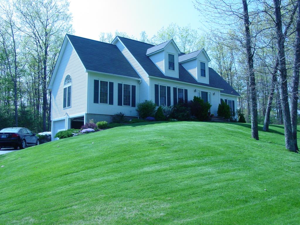 3 Hampstead Road Merrimack, NH 03054 - Photo 1 of 21