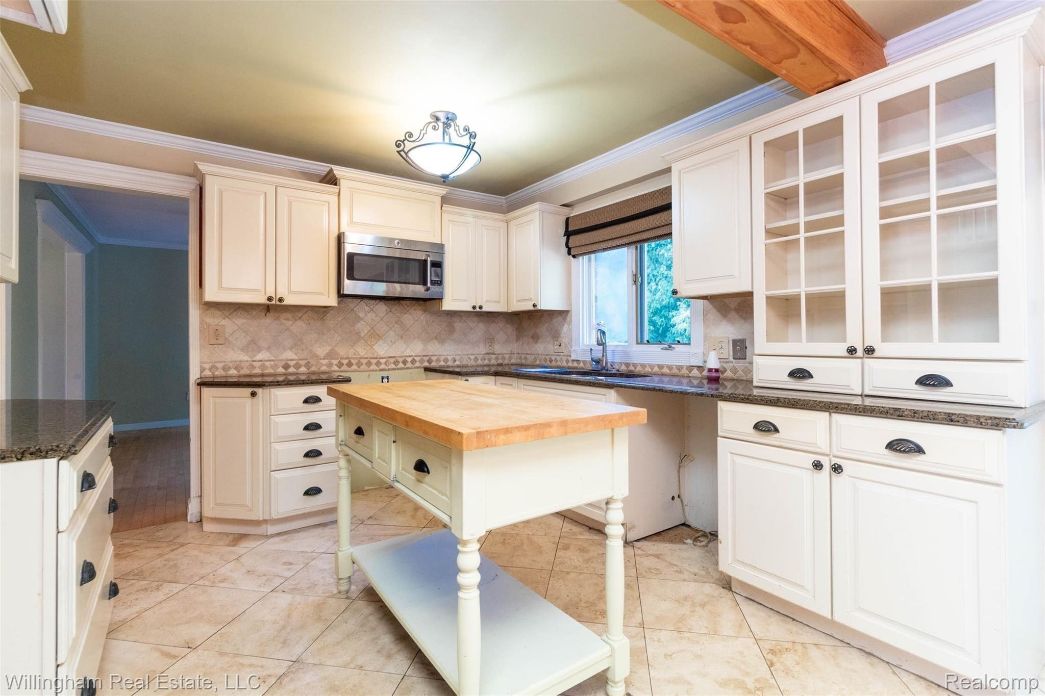 8920 Church Road Grosse Ile, MI 48138 - Photo 10 of 32 Kitchen view 2.jpg
