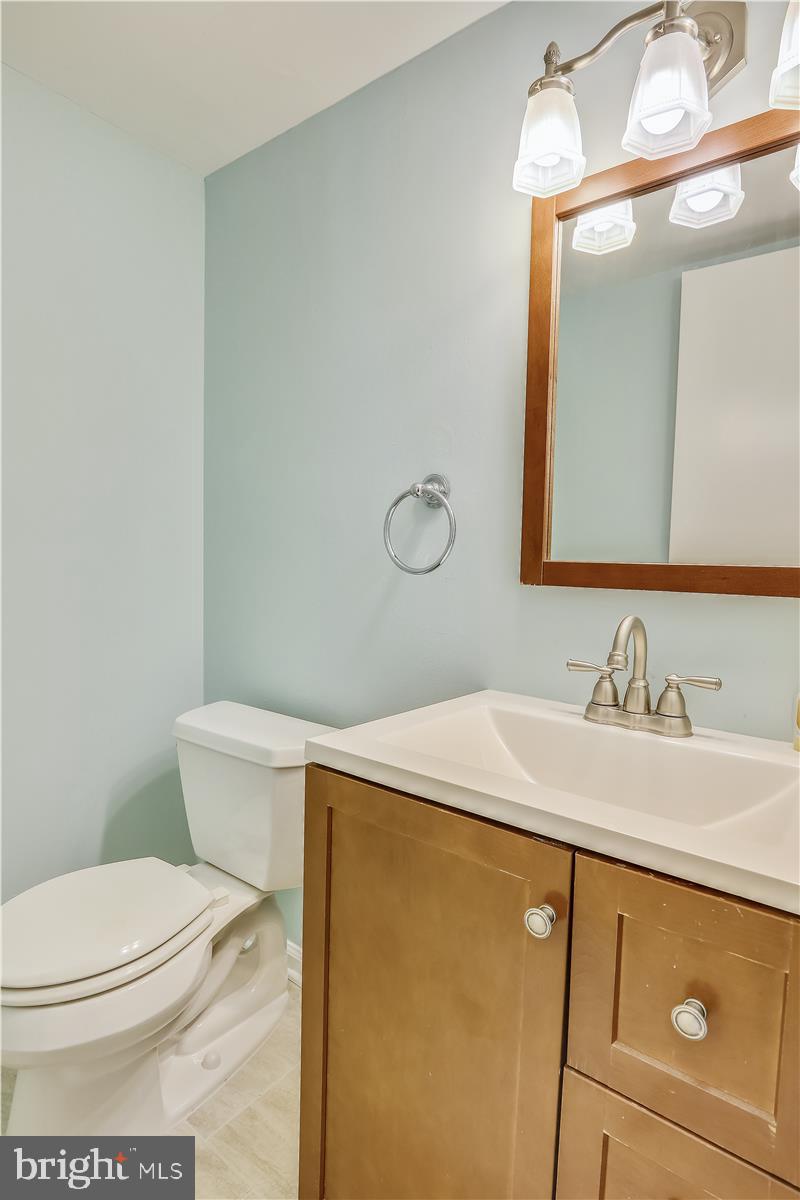 904 Windmill Lane Silver Spring, MD 20905 - Photo 22 of 42 Powder Room