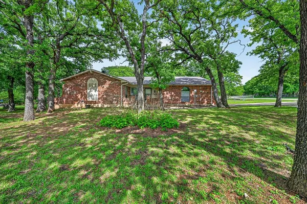 $400,000 | 745 Carol Lane, Burleson, TX 76028
