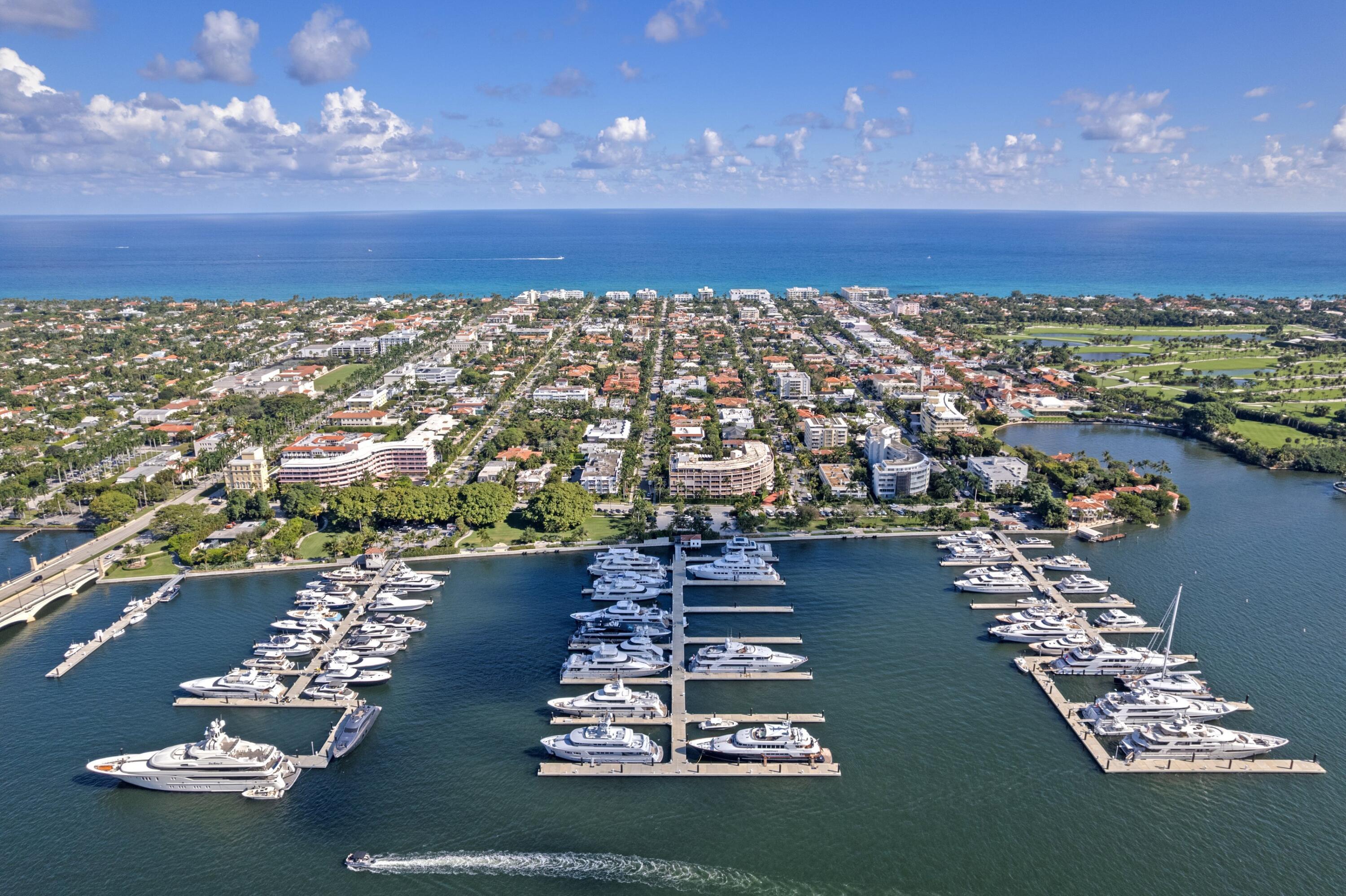 369 South Lake Drive, Unit 1D Palm Beach, FL 33480 - Photo 38 of 46 view of a city