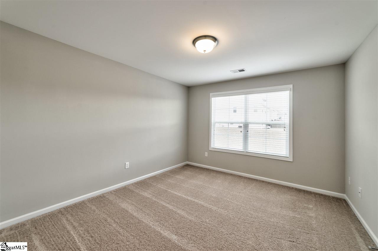 295 Castleton Circle Boiling Springs, SC 29316 - Photo 8 of 15