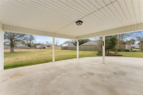 $389,000 | 4607 West Prien Lake Road, Lake Charles, LA 70605