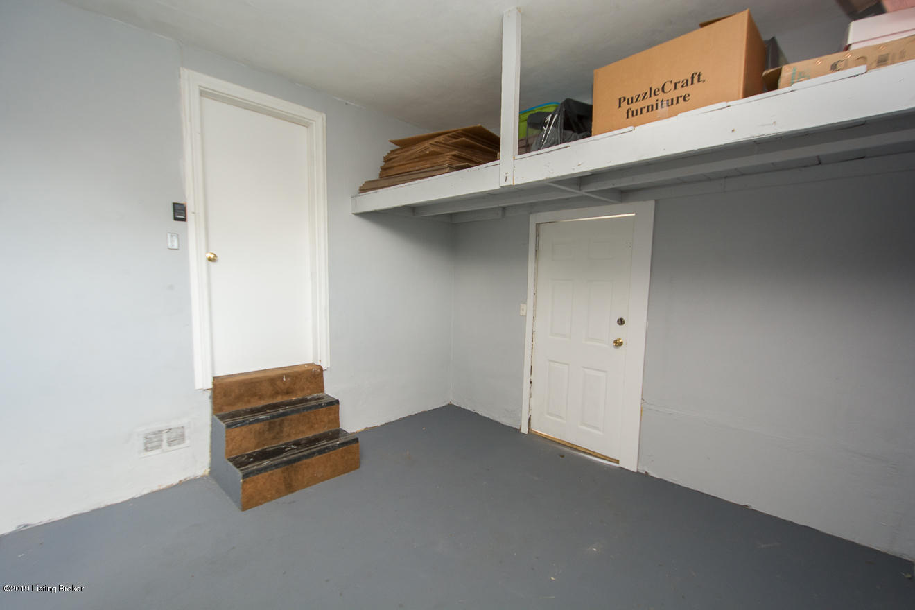 3007 Gudgel Road Louisville, KY 40211 - Photo 26 of 36 Garage storage