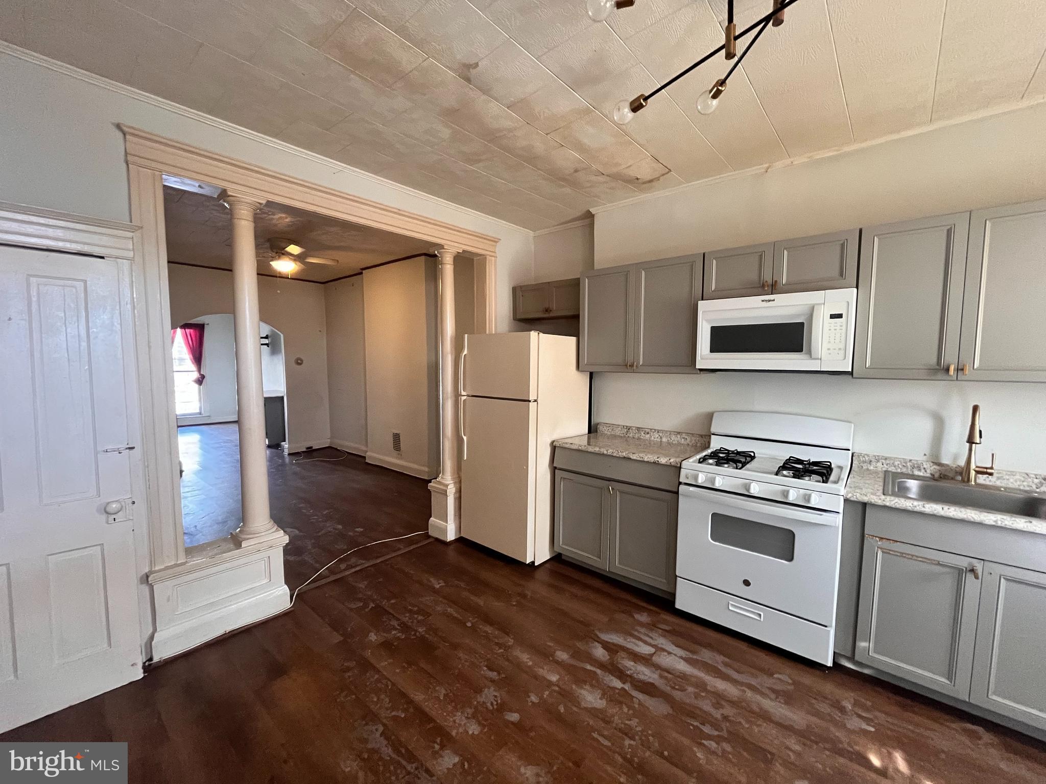 2541 Christian Street Baltimore, MD 21223 - Photo 4 of 14
