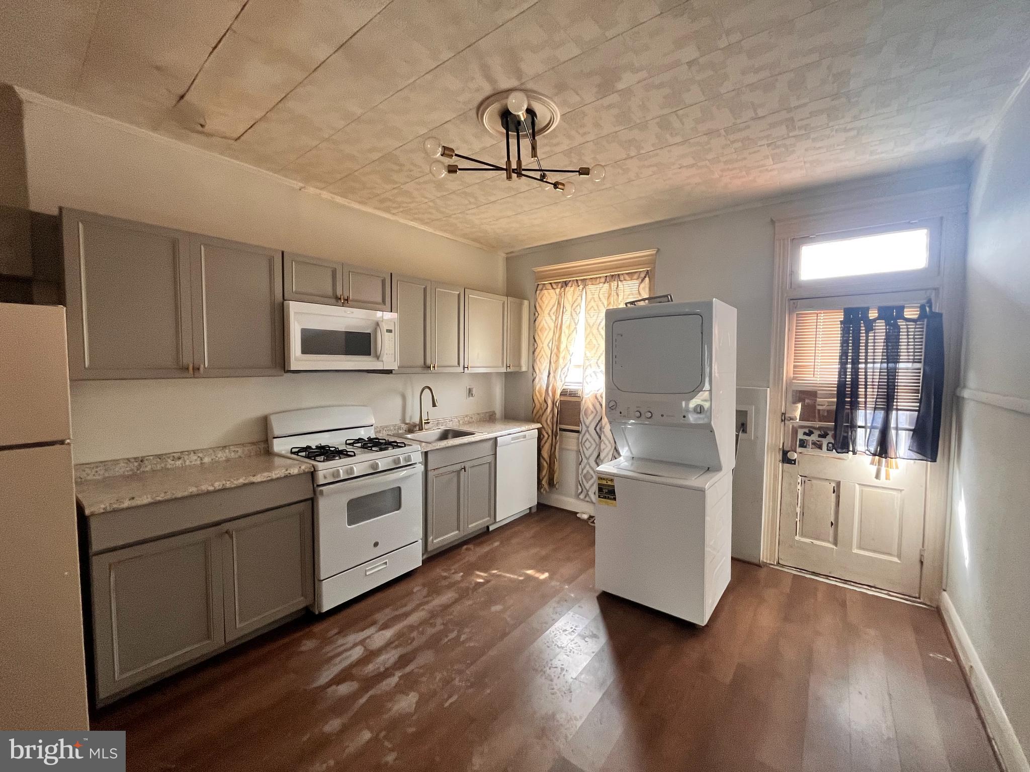 2541 Christian Street Baltimore, MD 21223 - Photo 5 of 14