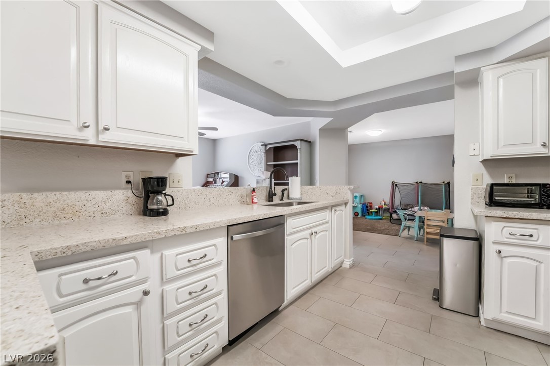 547 British Court Henderson, NV 89014 - Photo 12 of 35