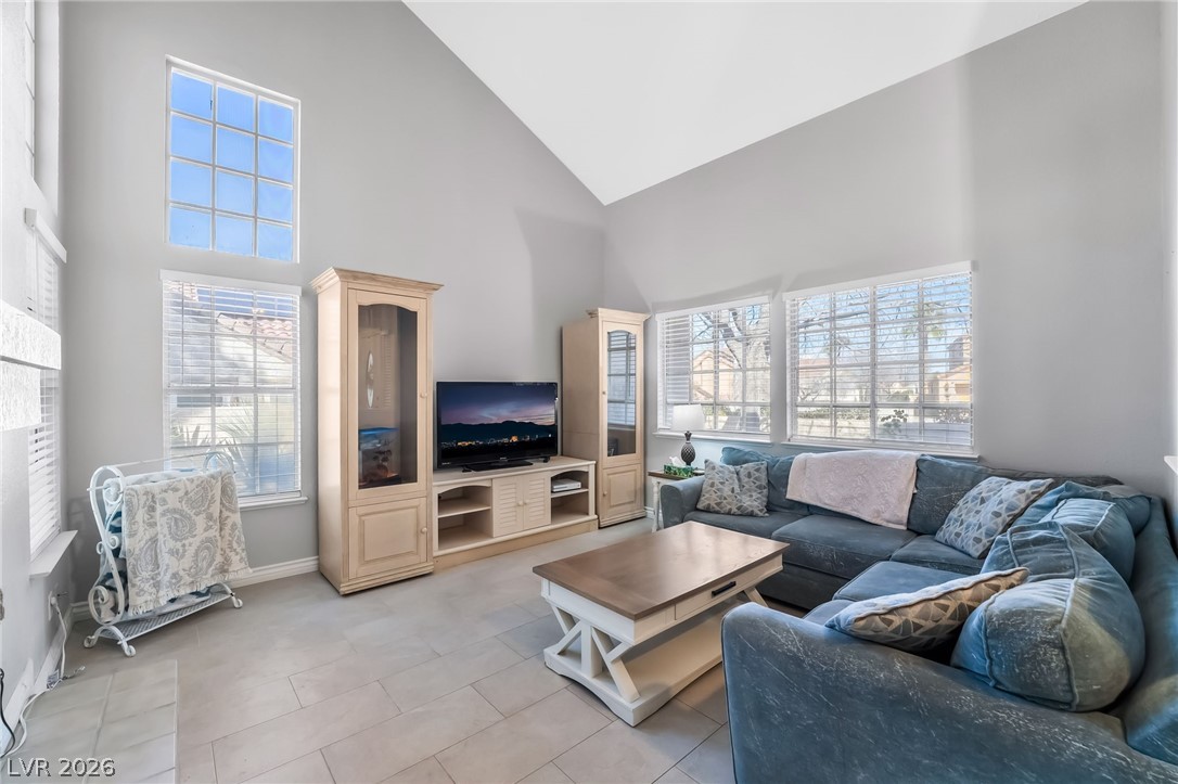 547 British Court Henderson, NV 89014 - Photo 6 of 35