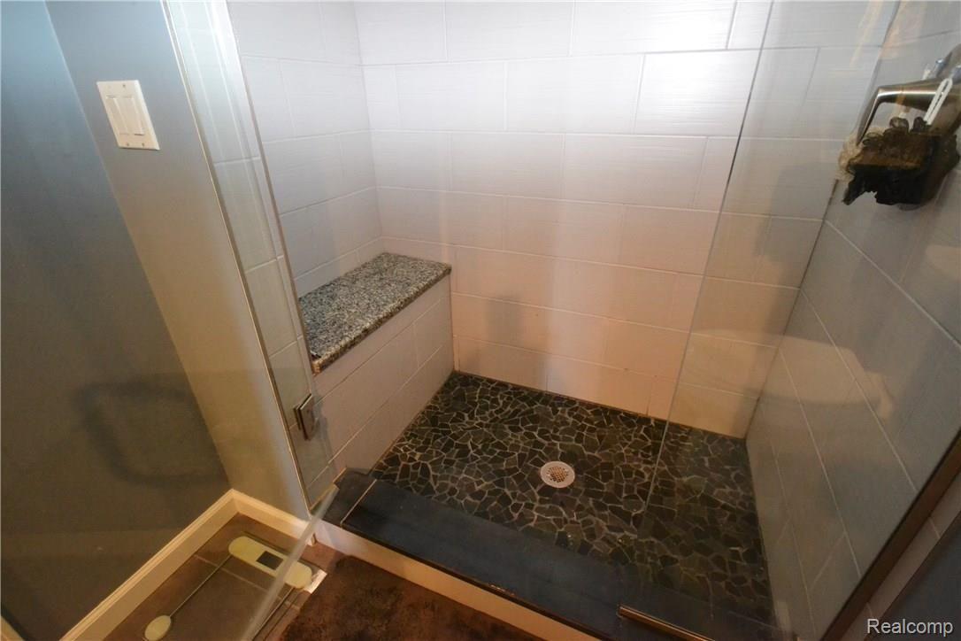 35870 Fredericksburg Road Farmington, MI 48331 - Photo 31 of 45 7 Bedroom 12.JPG