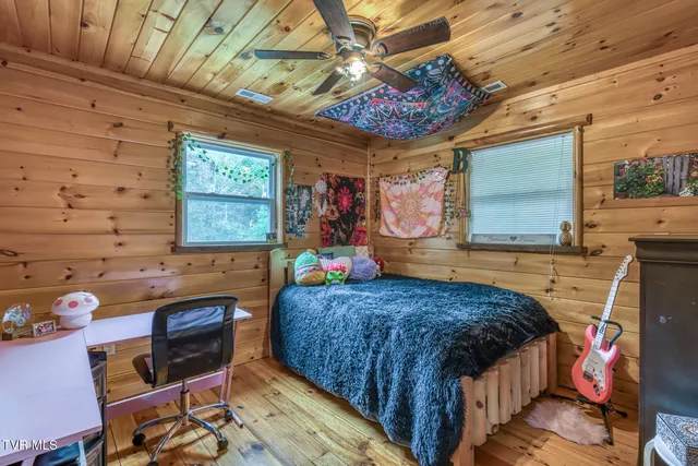 $569,000 | 160 Conley Stevens Road, Roan Mountain, TN 37687