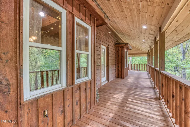 $569,000 | 160 Conley Stevens Road, Roan Mountain, TN 37687