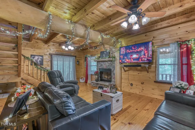 $569,000 | 160 Conley Stevens Road, Roan Mountain, TN 37687